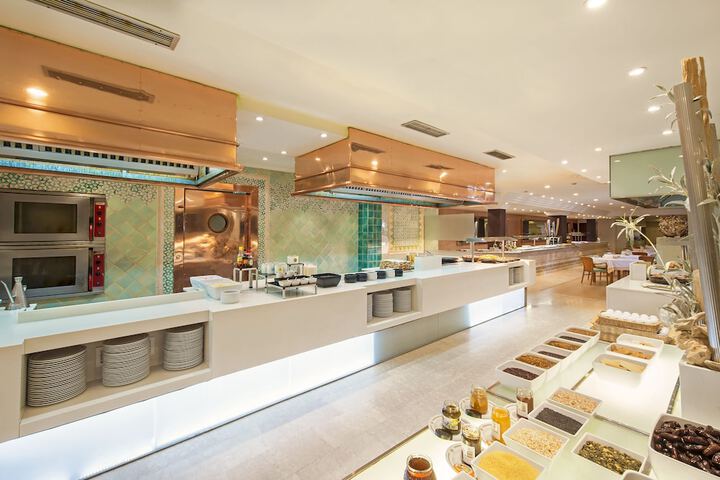 Dining 56 of 81