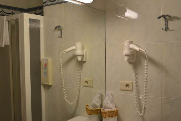 Room 54 of 112