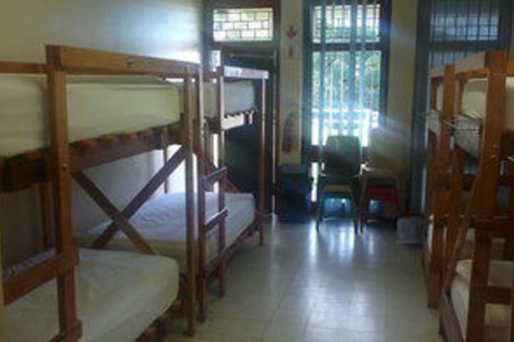 Room 6 of 18