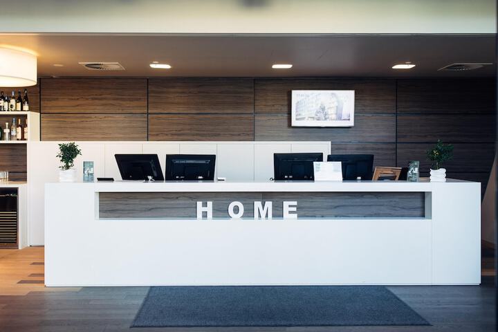 Entrance & Lobby