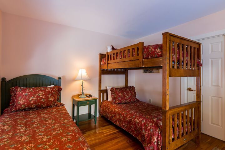Deluxe King Bed (65 of 119)