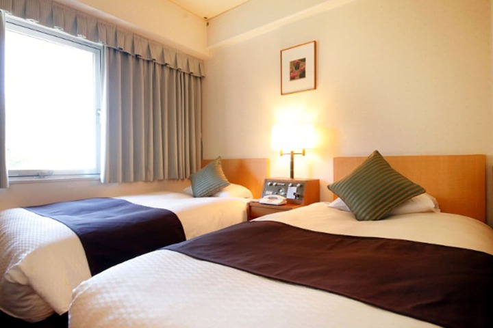 Room 9 of 31