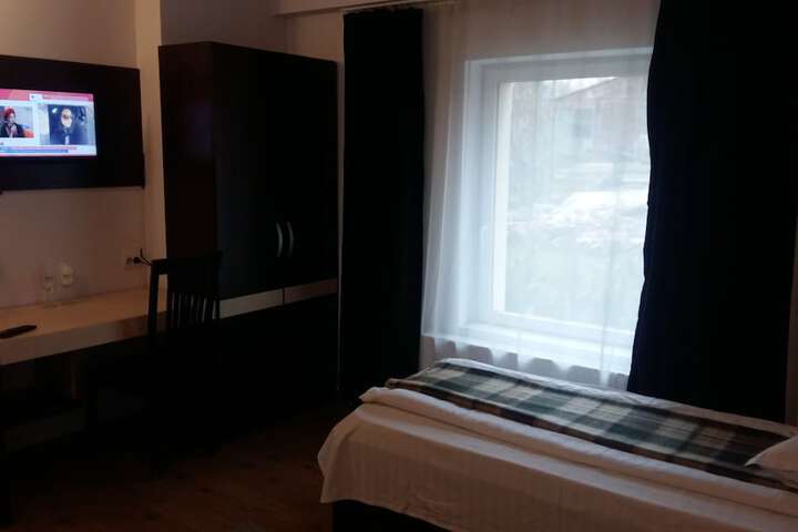 Room 2 of 15