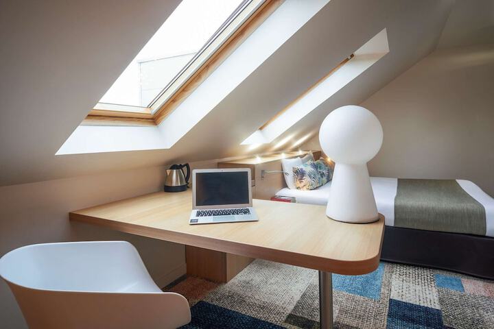 Room 10 of 51
