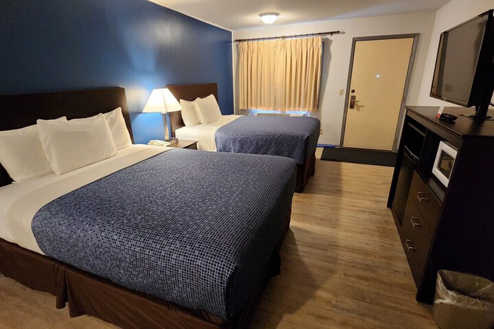 Room 25 of 80