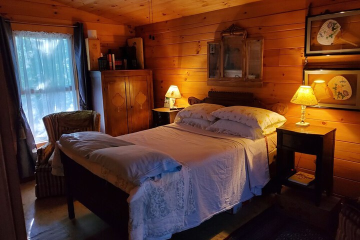 Room 2 of 17
