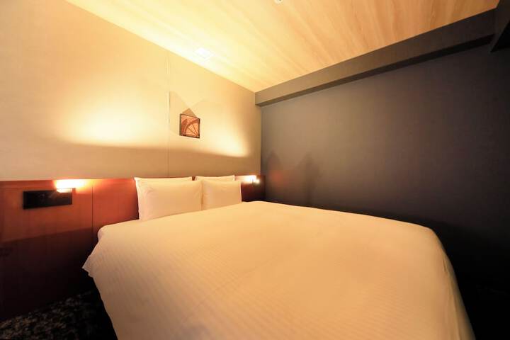 Room 21 of 43