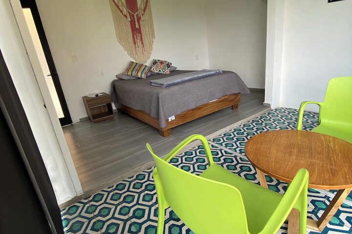 Room 11 of 48