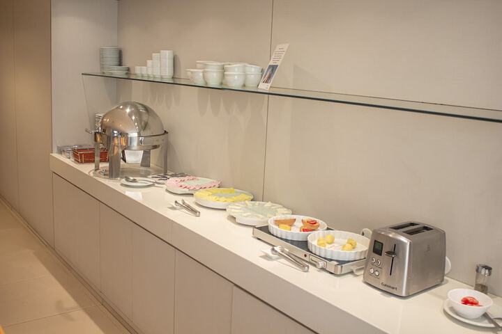 Breakfast/Coffee Service 37 of 41