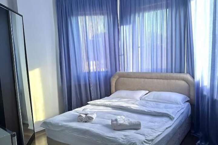 Room 6 of 87