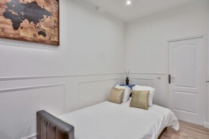 Room 18 of 19