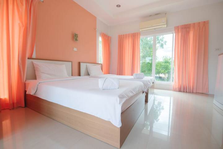 Room 30 of 104