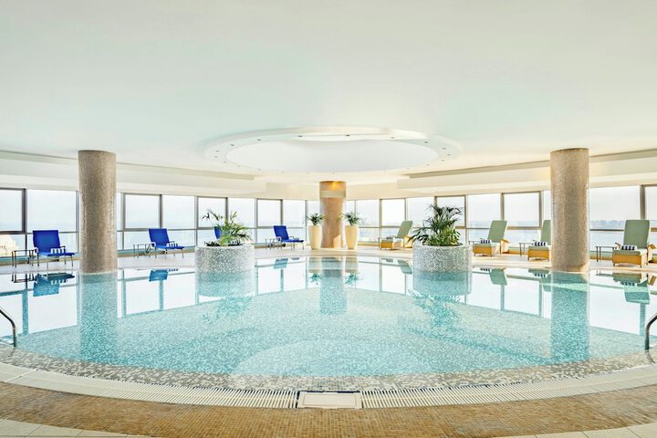 Pool Hotel