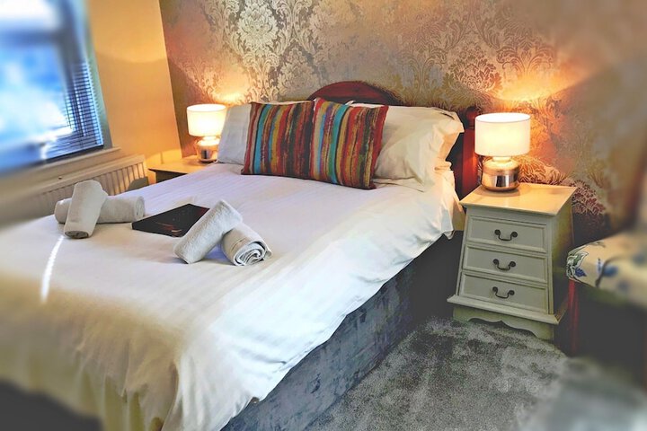 Room 8 of 40