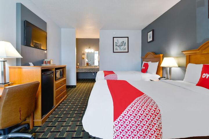 Double Accessible King Size Bed (7 of 8)