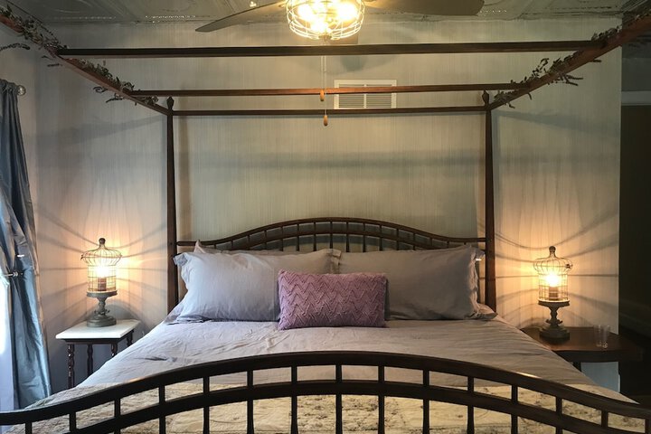 Room 20 of 66