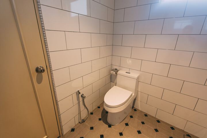 Room 30 of 144