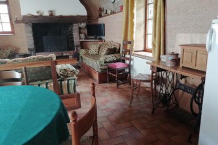 Lounge 38 of 73