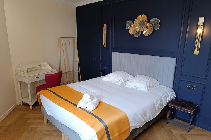 Room 18 of 37