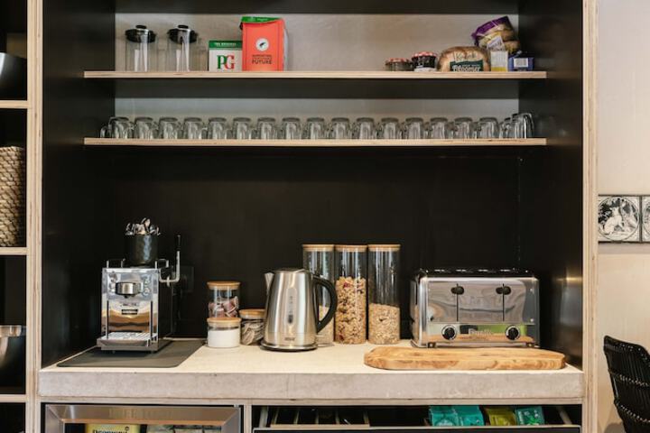 Breakfast/Coffee Service 45 of 68