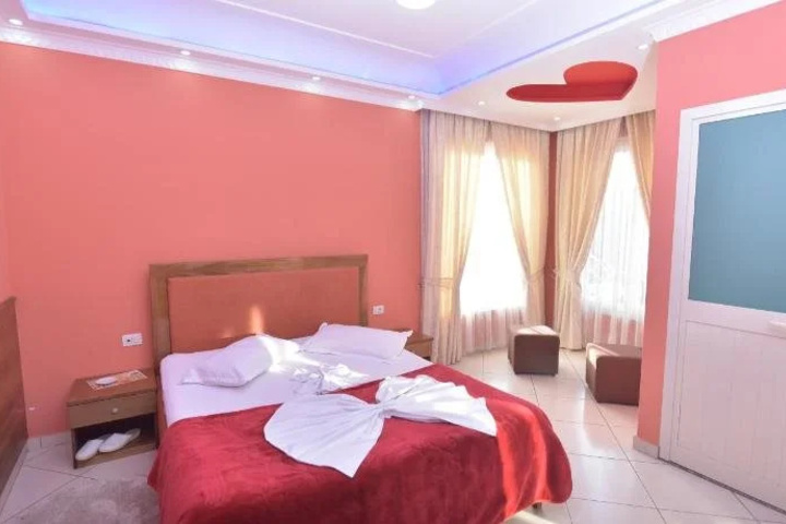 Room 2 of 19