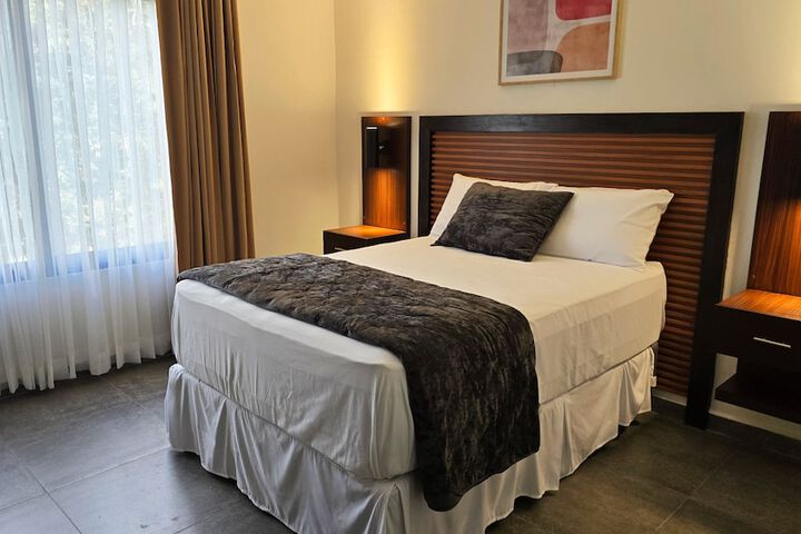 Room 2 of 14