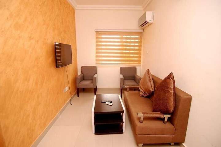 Room 16 of 48