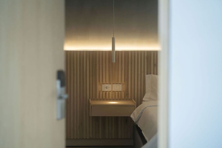 Room 34 of 90