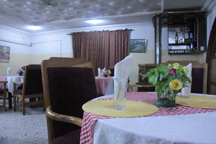 Dining 21 of 26