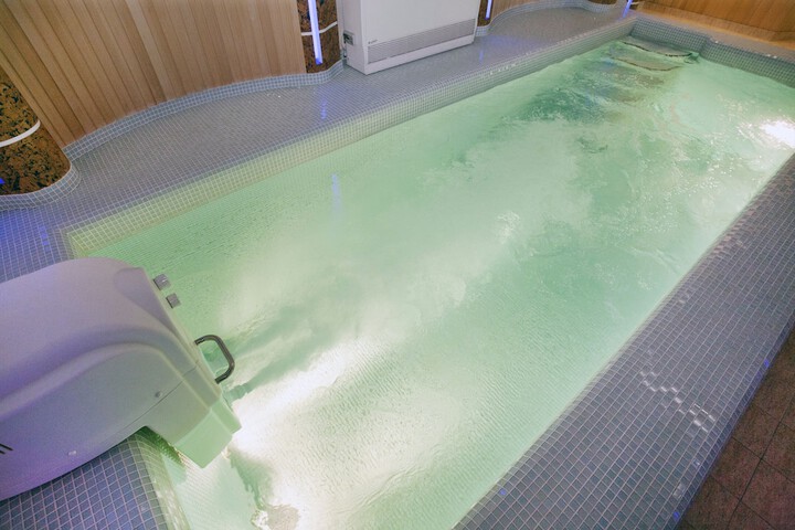 Spa 34 of 44