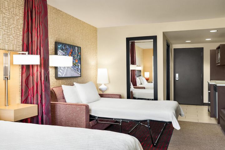 Room 16 of 37