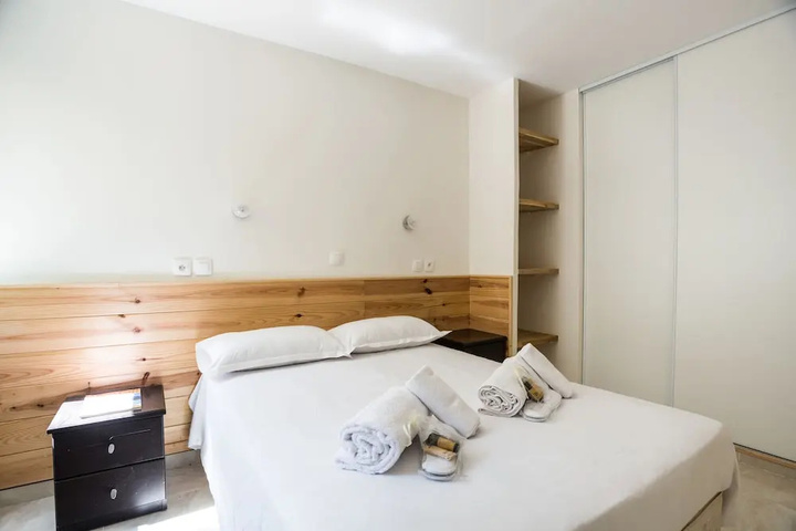 Room 5 of 13