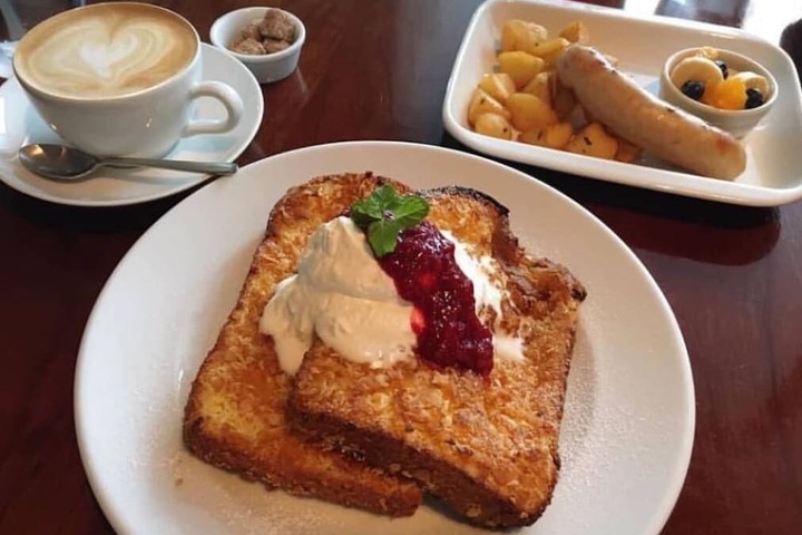 Breakfast/Coffee Service 16 of 23