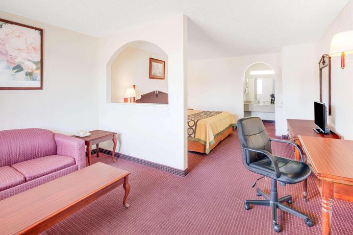 1 King Bed (2 of 6)