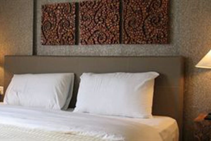 Room 14 of 23