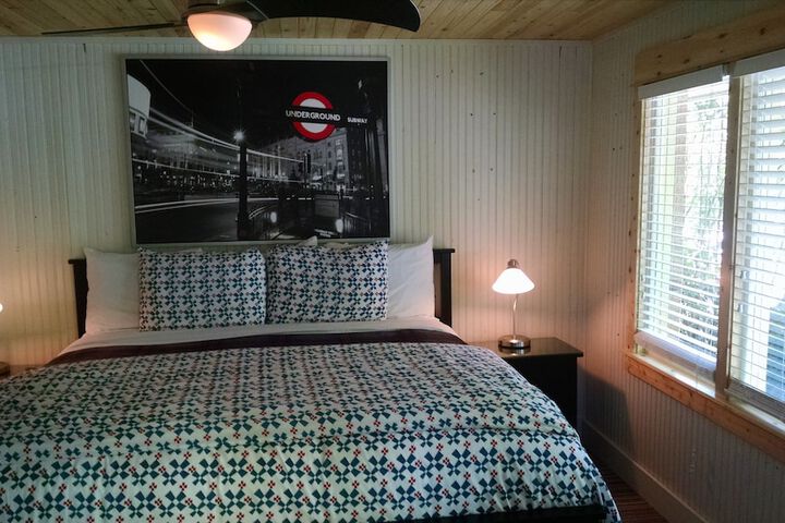 Room 5 of 25