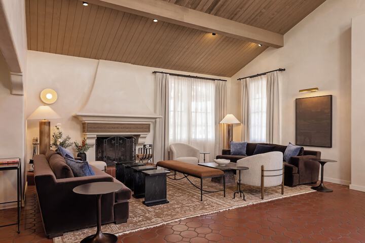 Lobby Entry