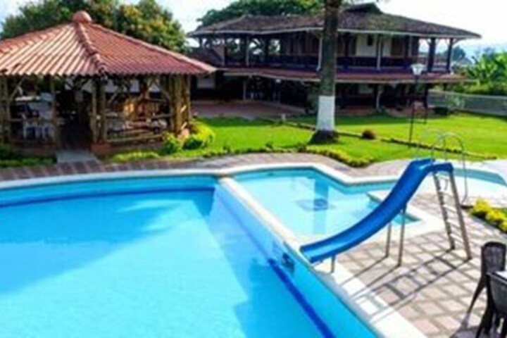 Pool 14 of 25