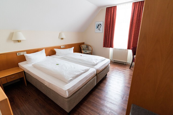 Room 17 of 72