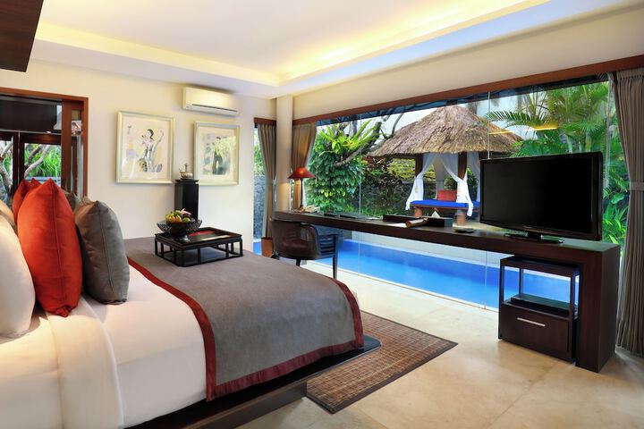 Room 10 of 49
