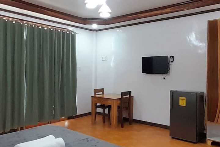 Room 9 of 68