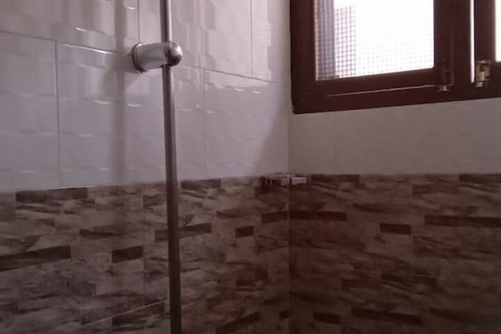 Room 34 of 47