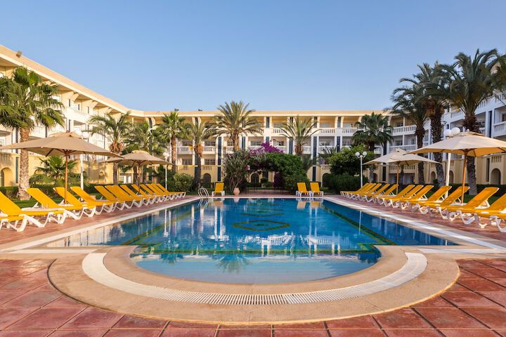 Pool Hotel