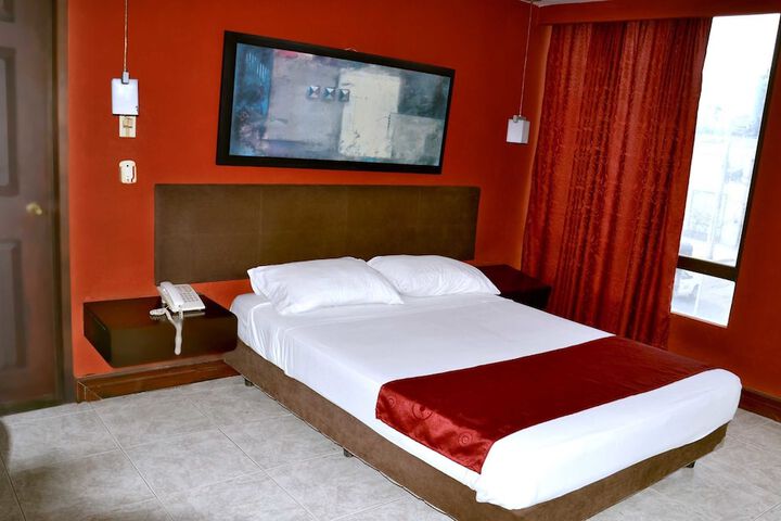Room 12 of 24