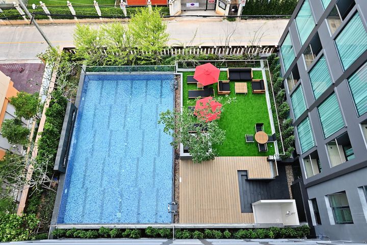 Pool 108 of 165