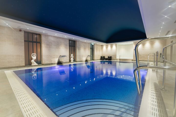 Hotel Pool