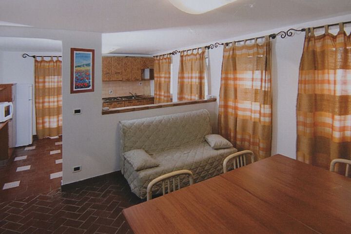 Room 11 of 37