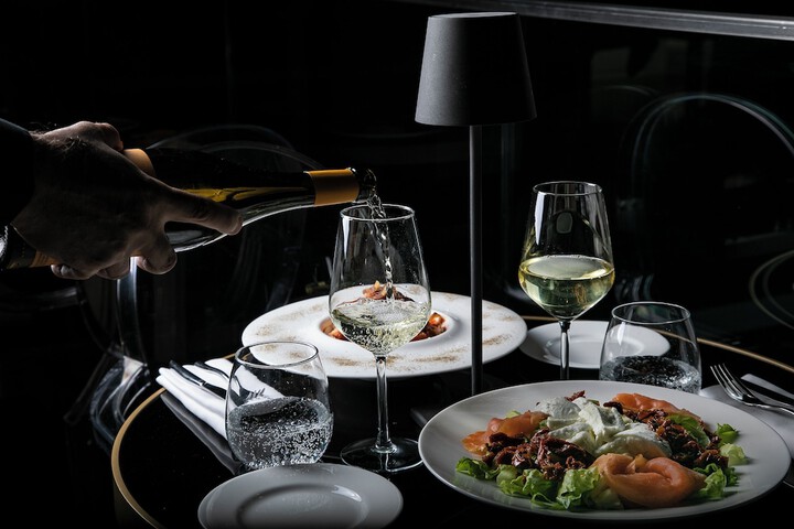 Dining 33 of 42