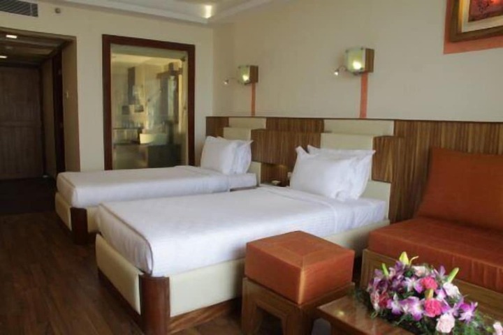Room 7 of 17