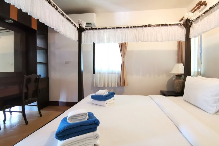 Room 5 of 60